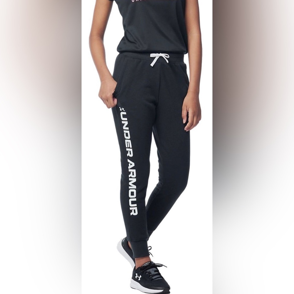 Under Armour skinny ankle length sweatpants